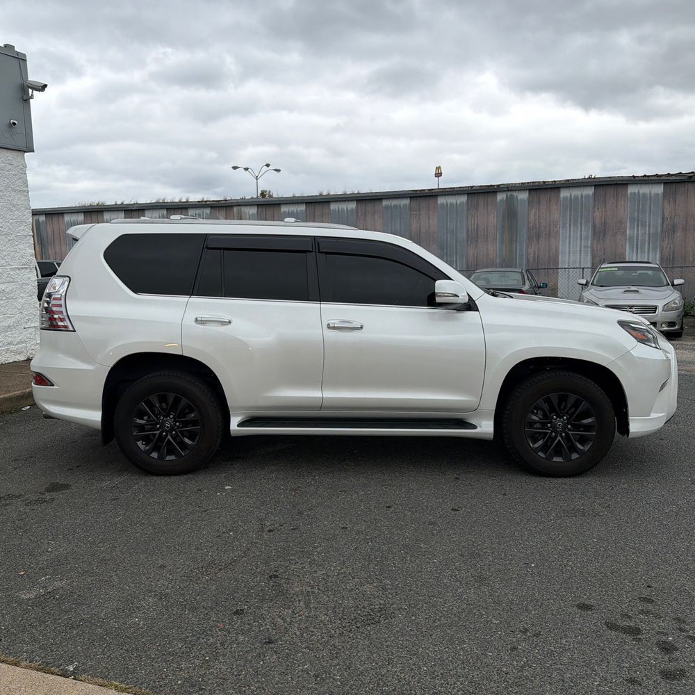 2023 Lexus GX 460 Base