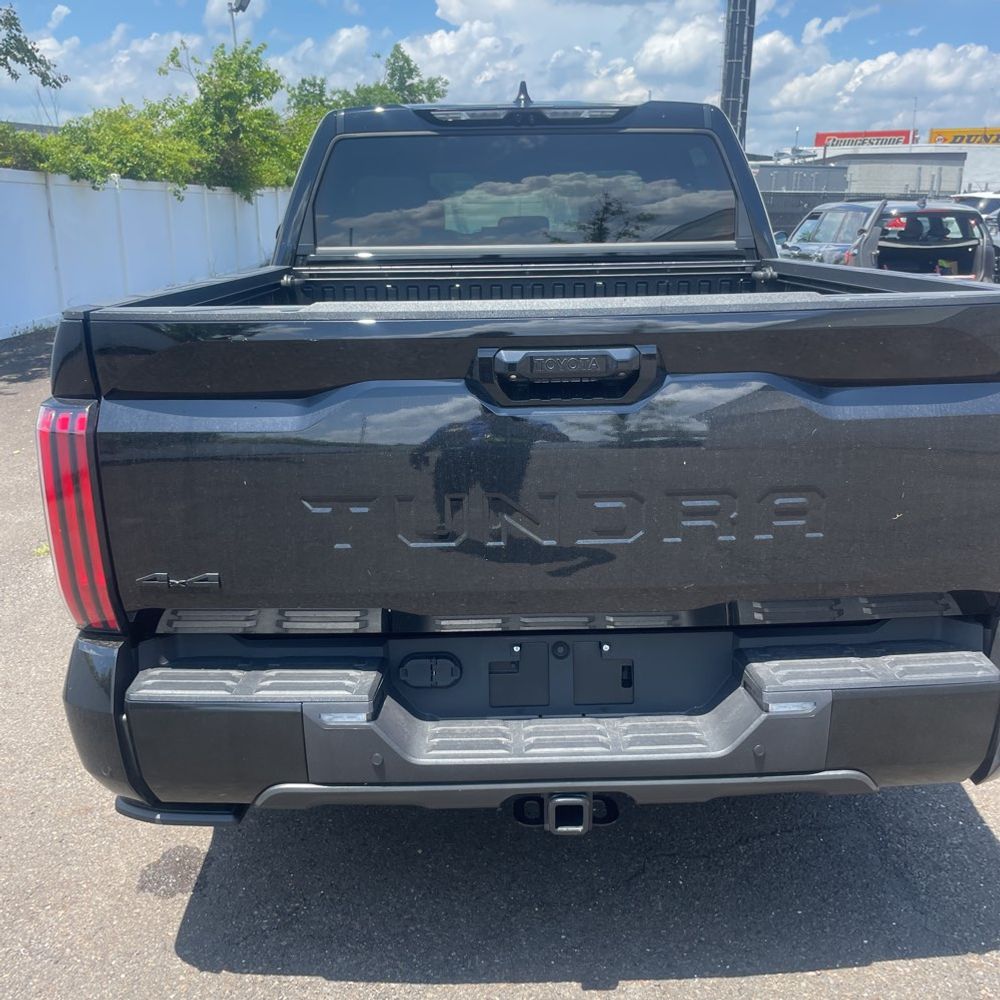 2024 Toyota Tundra Platinum