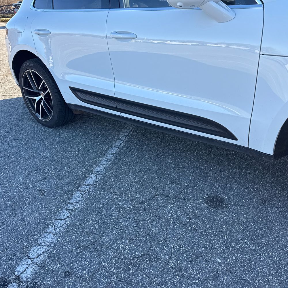 2023 Porsche Macan Base