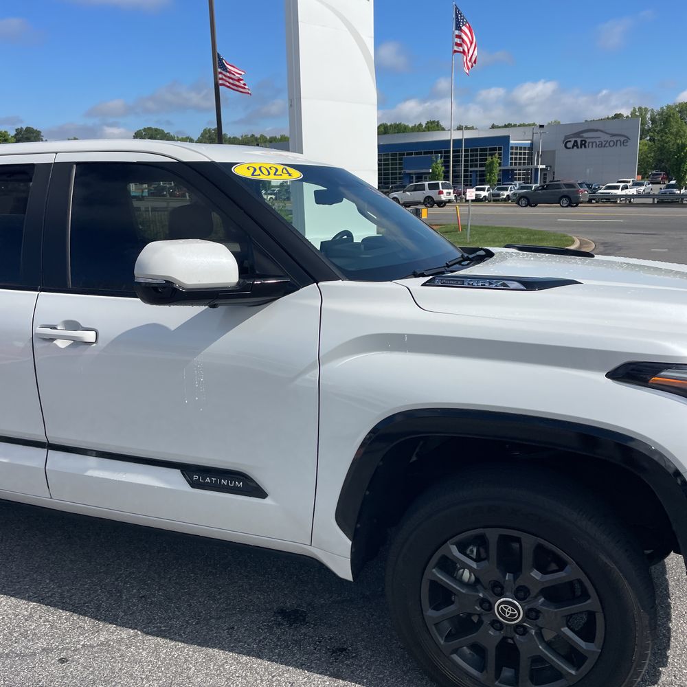 2024 Toyota Tundra Platinum HV