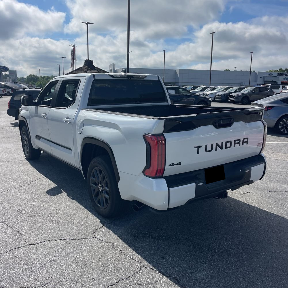 2024 Toyota Tundra Platinum HV