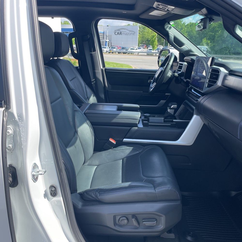 2024 Toyota Tundra Platinum HV