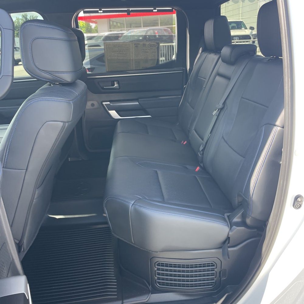 2024 Toyota Tundra Platinum HV