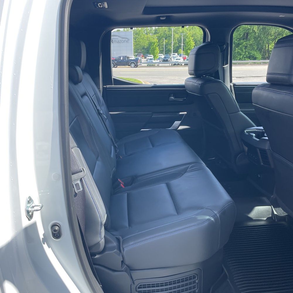 2024 Toyota Tundra Platinum HV