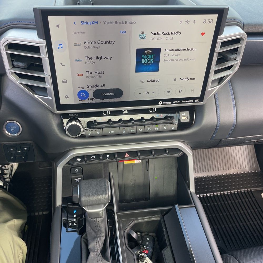 2024 Toyota Tundra Platinum HV