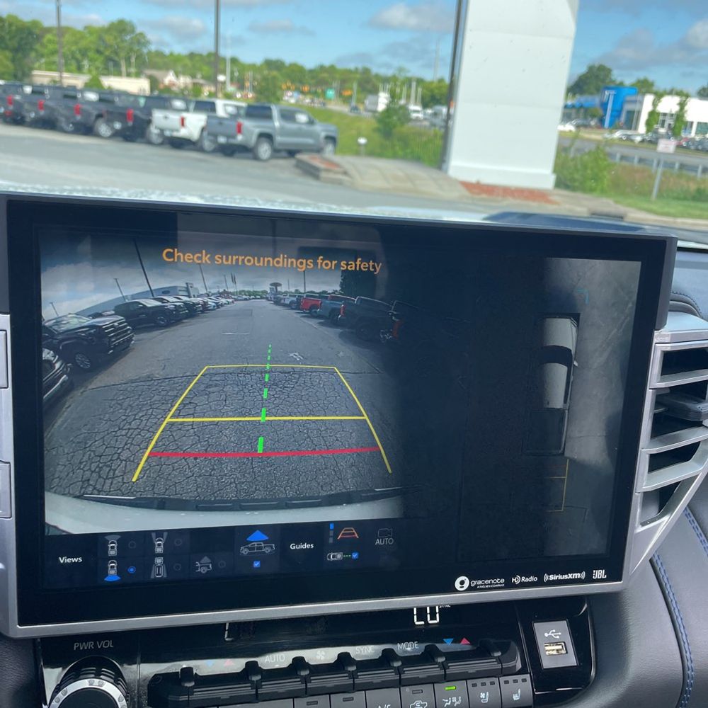 2024 Toyota Tundra Platinum HV