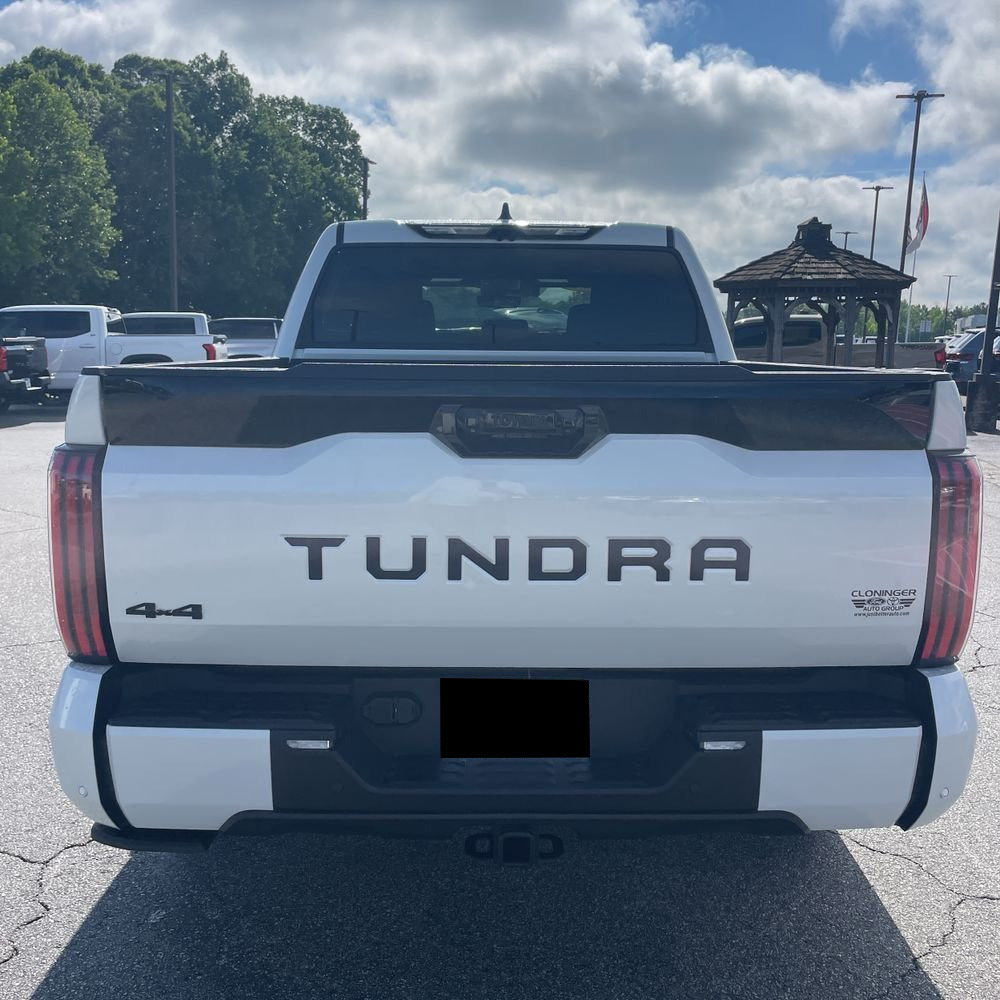 2024 Toyota Tundra Platinum HV