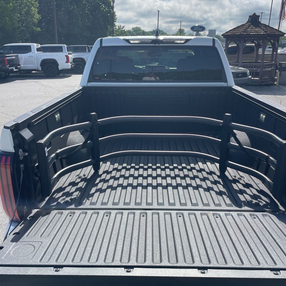 2024 Toyota Tundra Platinum HV