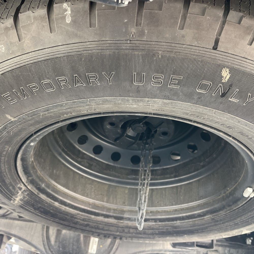 2024 Toyota Tundra Platinum HV