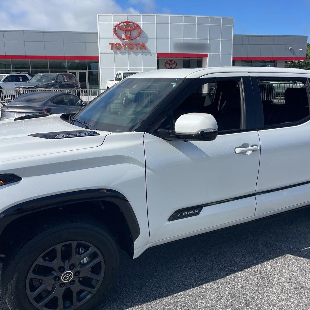 2024 Toyota Tundra Platinum HV
