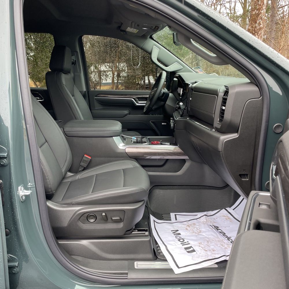2025 Chevrolet Silverado 3500HD LTZ