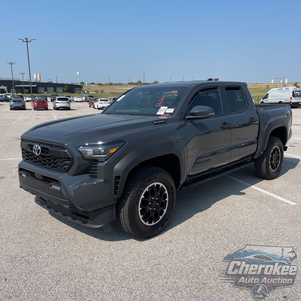 2025 Toyota Tacoma TRD Off-Road HV