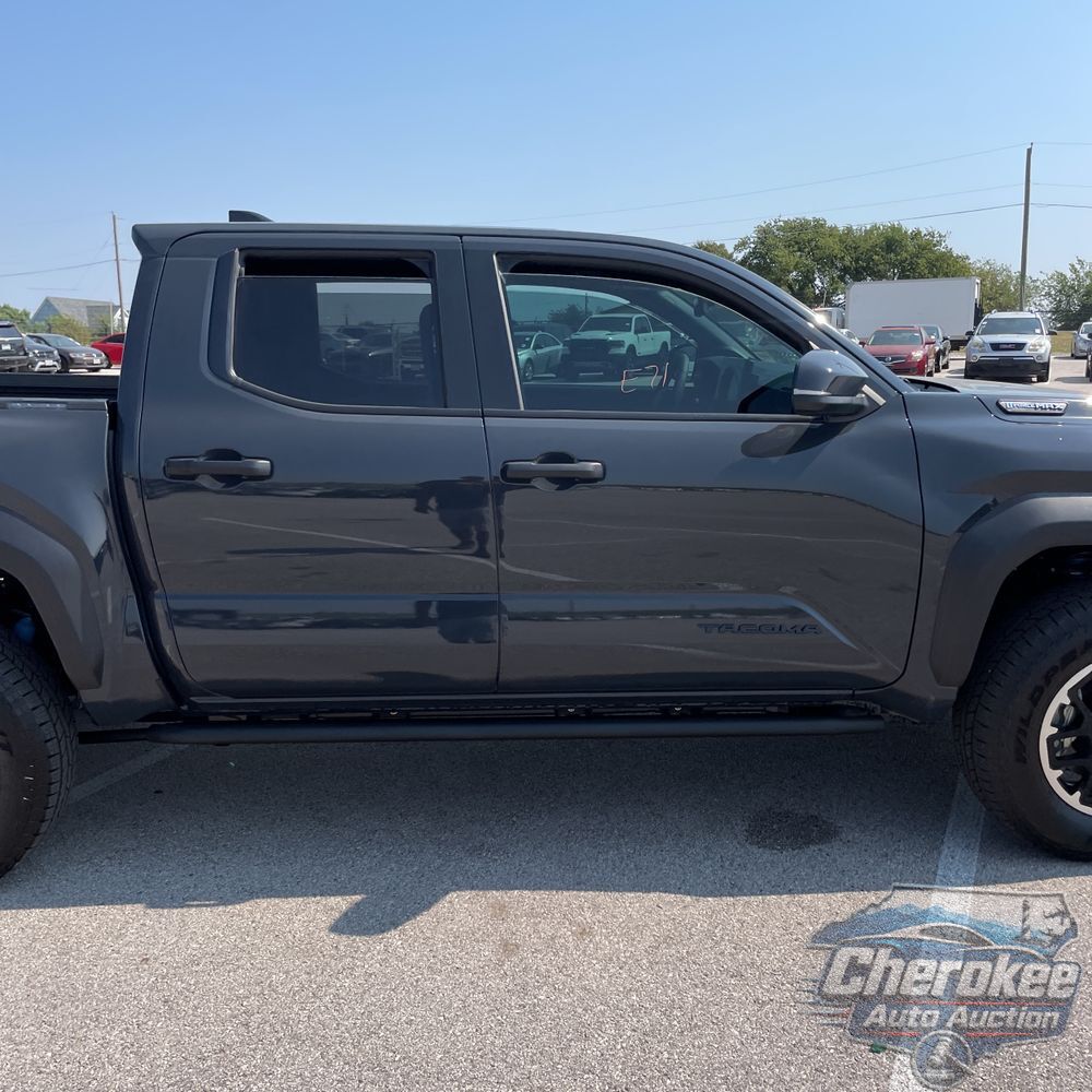2025 Toyota Tacoma TRD Off-Road HV