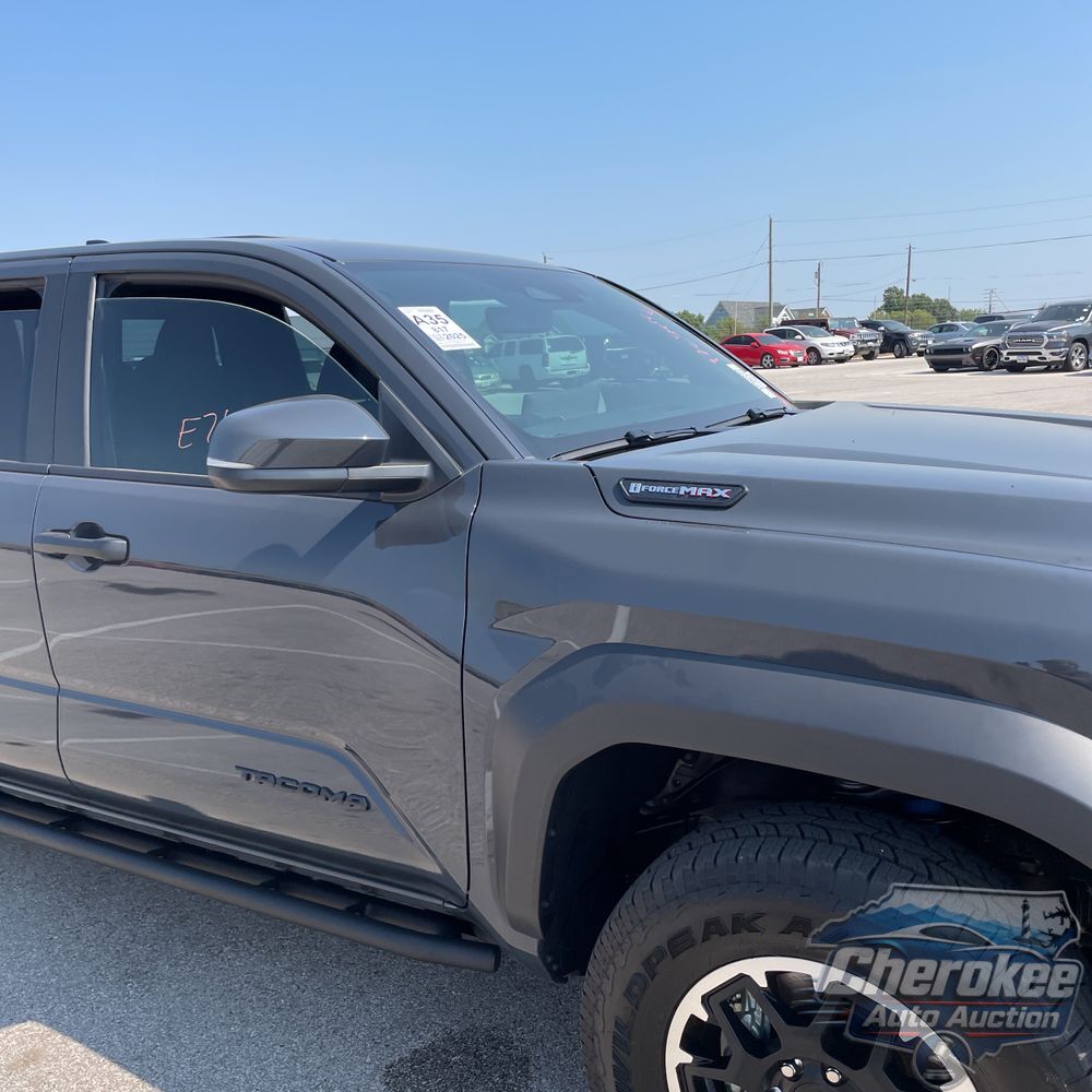 2025 Toyota Tacoma TRD Off-Road HV