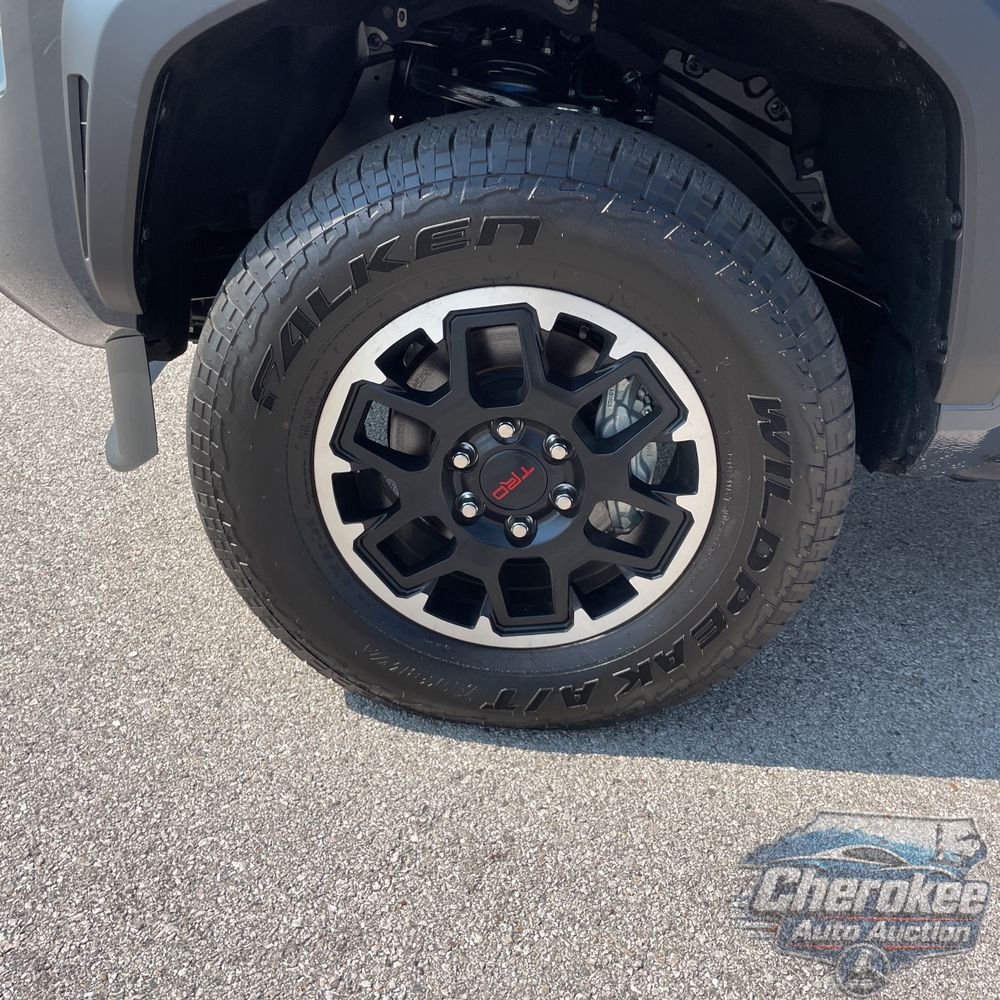 2025 Toyota Tacoma TRD Off-Road HV