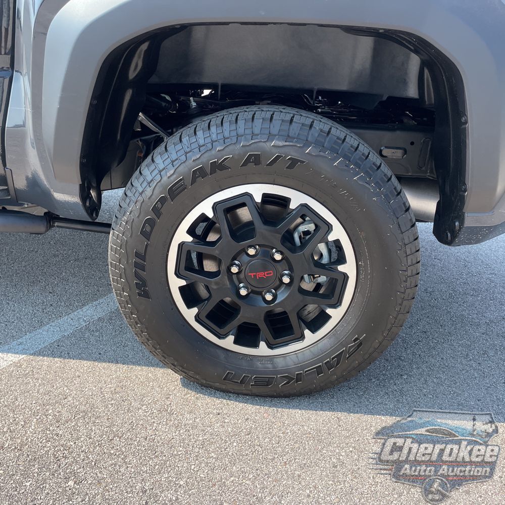 2025 Toyota Tacoma TRD Off-Road HV