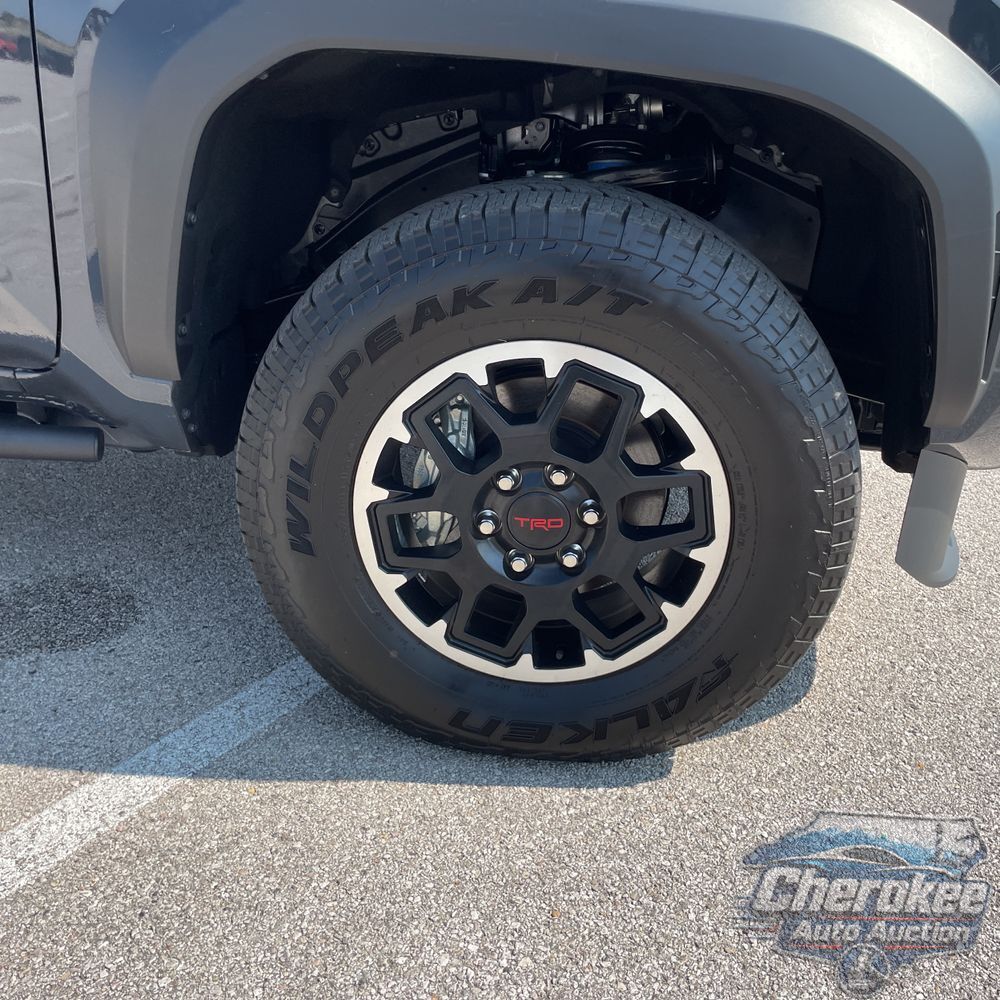 2025 Toyota Tacoma TRD Off-Road HV