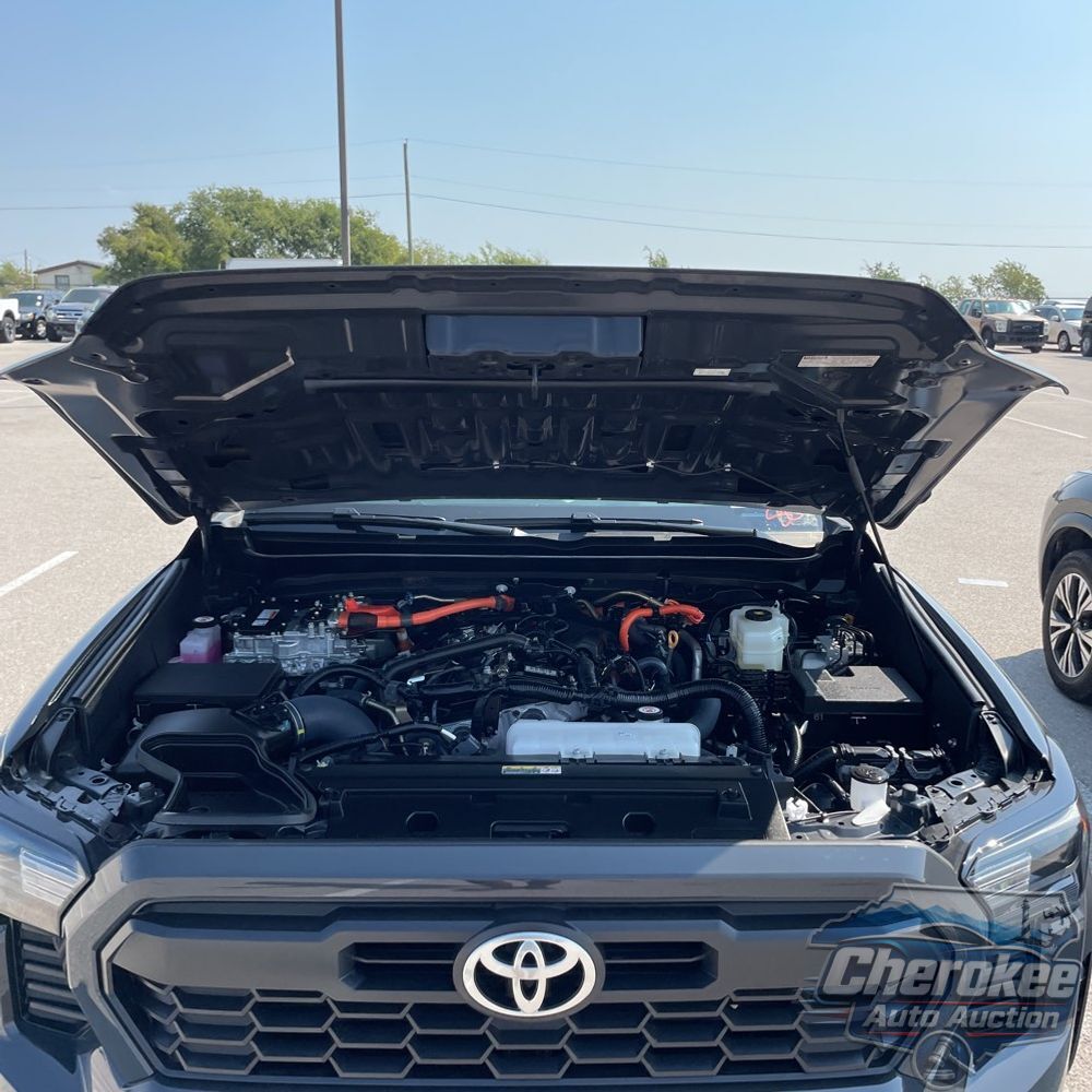 2025 Toyota Tacoma TRD Off-Road HV