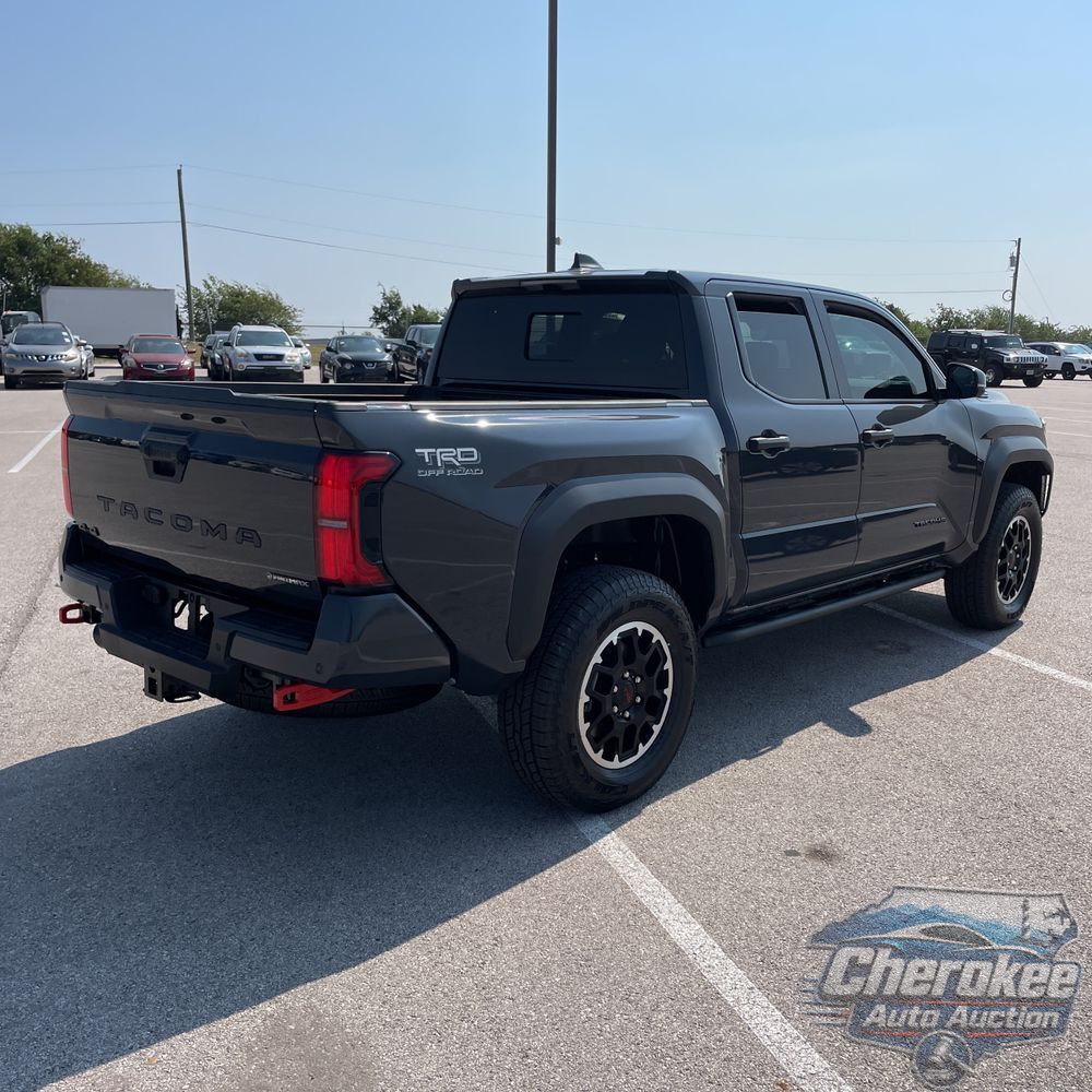 2025 Toyota Tacoma TRD Off-Road HV