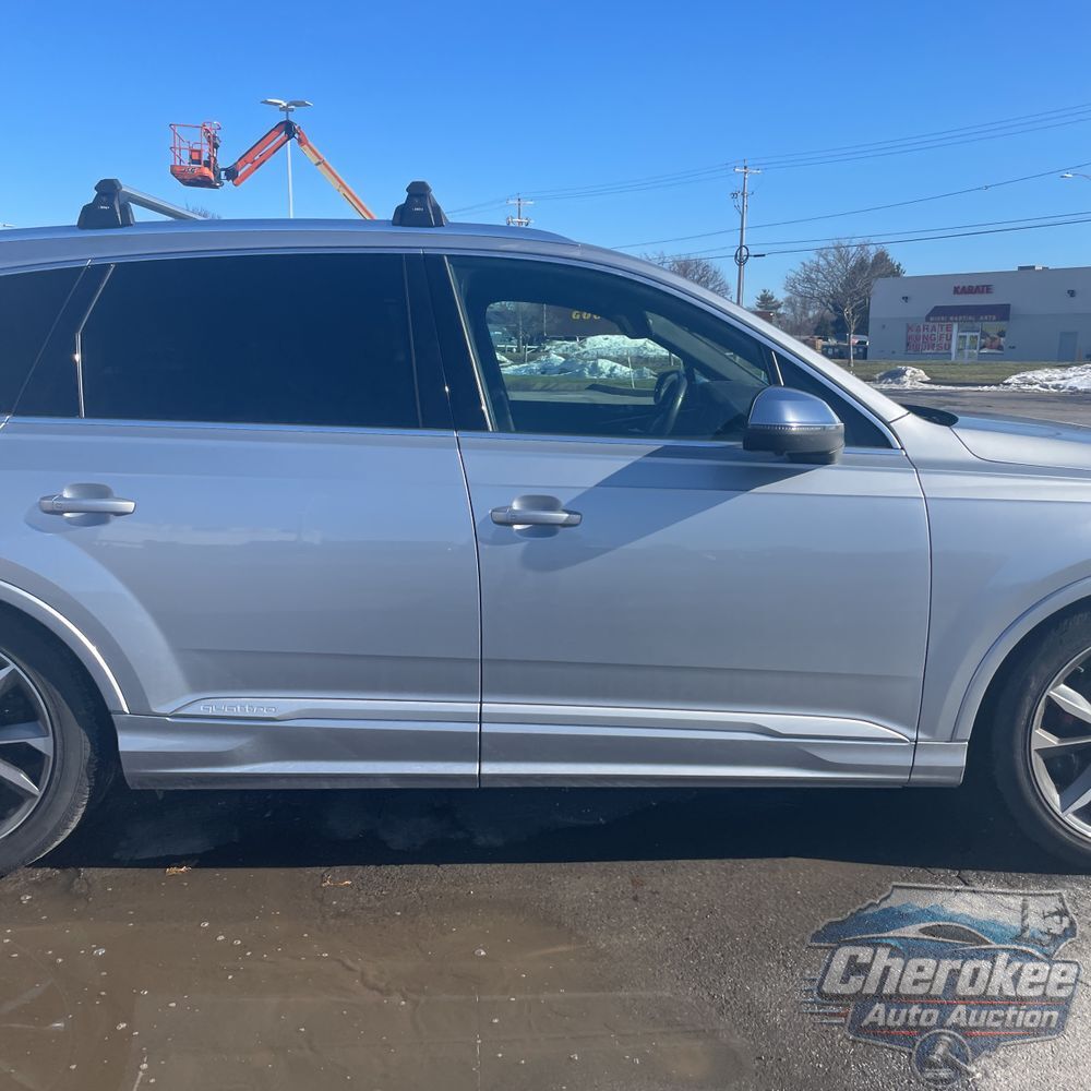 2022 Audi SQ7 Premium Plus