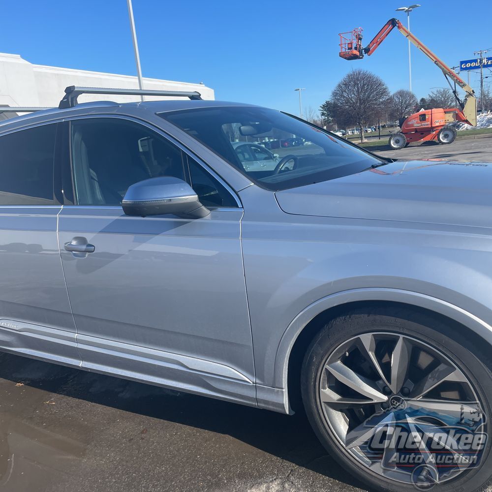 2022 Audi SQ7 Premium Plus
