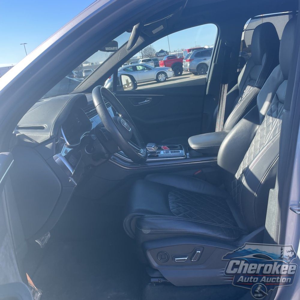 2022 Audi SQ7 Premium Plus