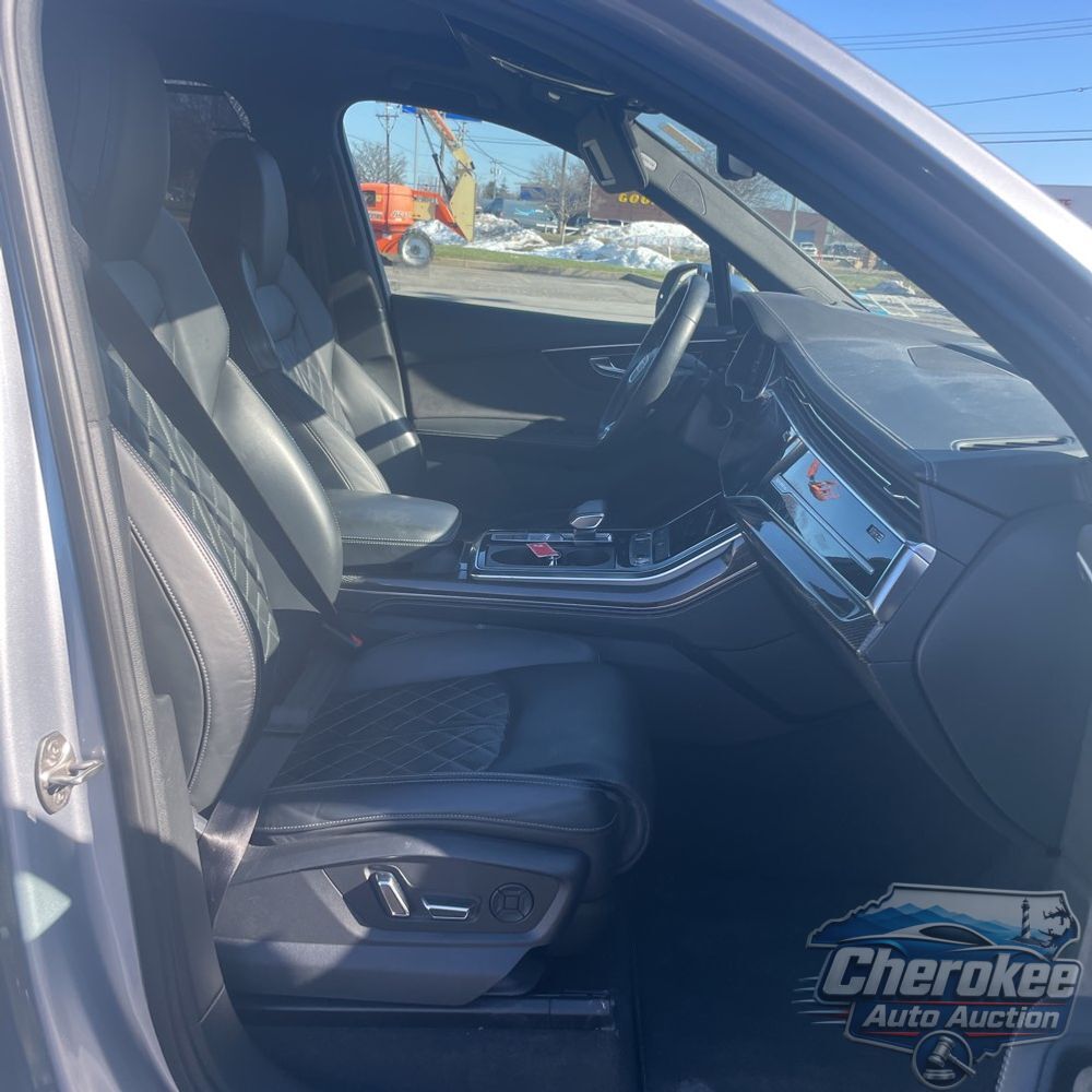 2022 Audi SQ7 Premium Plus
