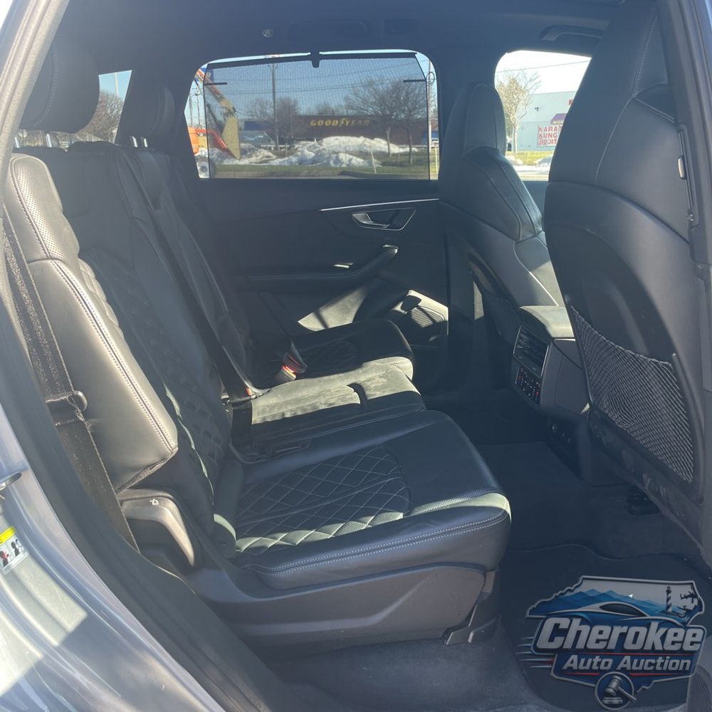2022 Audi SQ7 Premium Plus