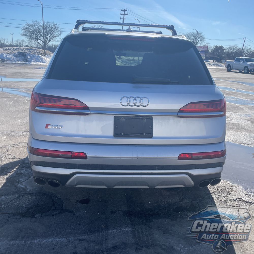 2022 Audi SQ7 Premium Plus