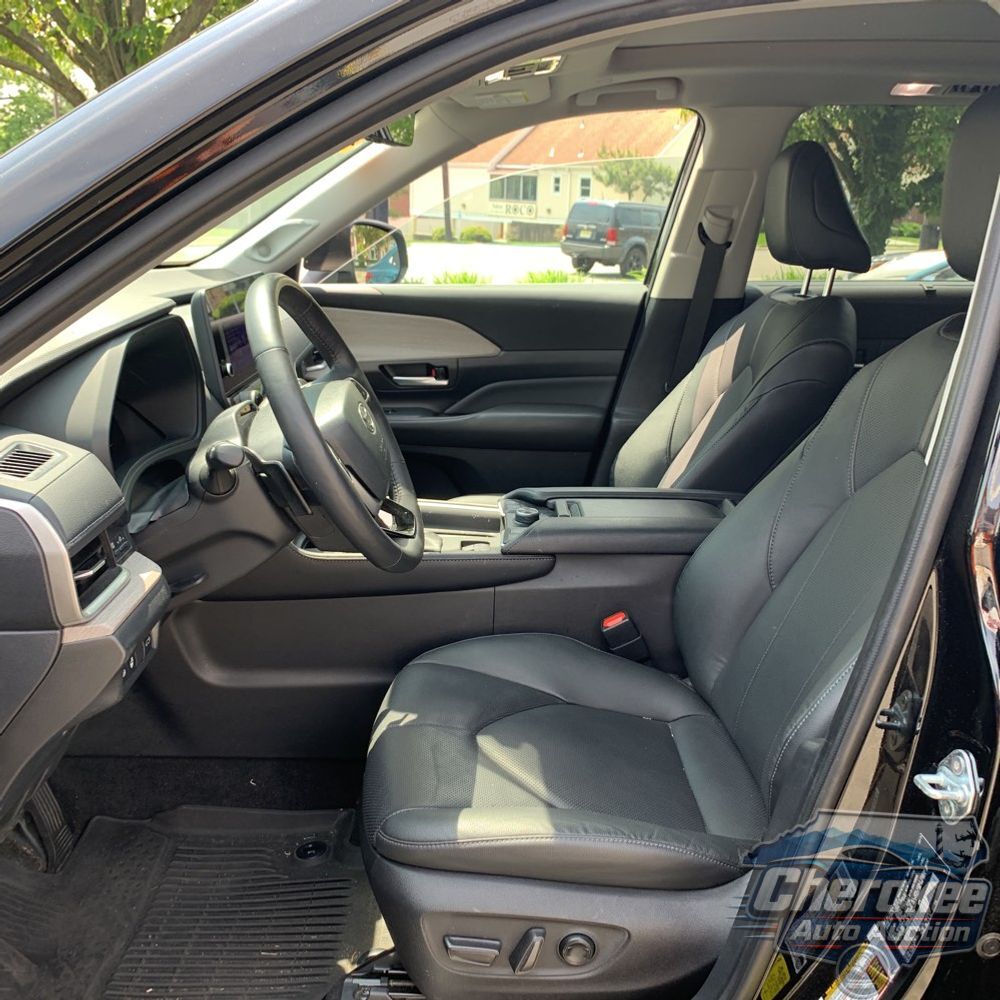 2024 Toyota Grand Highlander Platinum