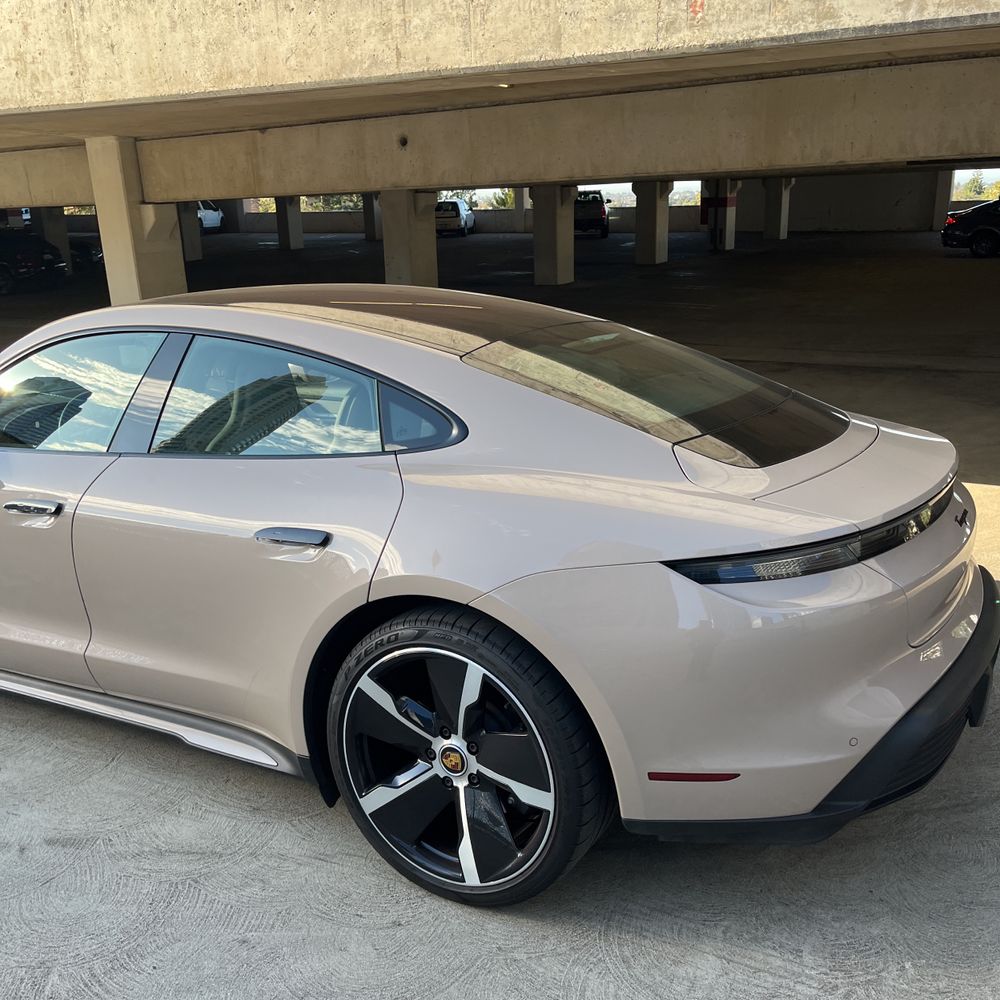 2022 Porsche Taycan Base