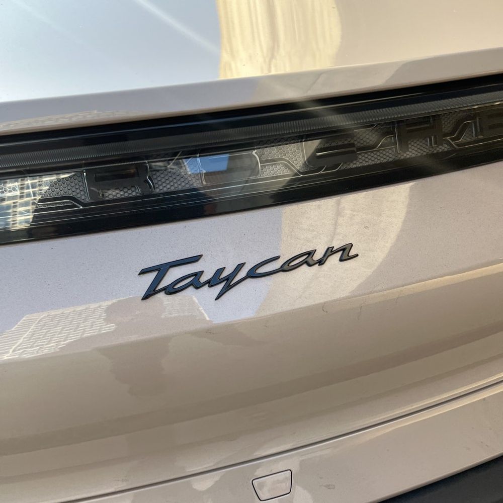 2022 Porsche Taycan Base