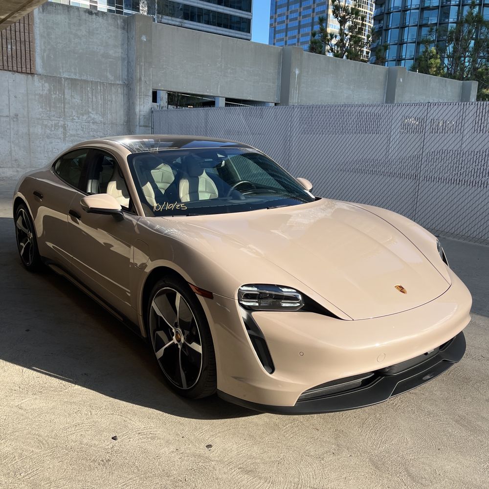 2022 Porsche Taycan Base