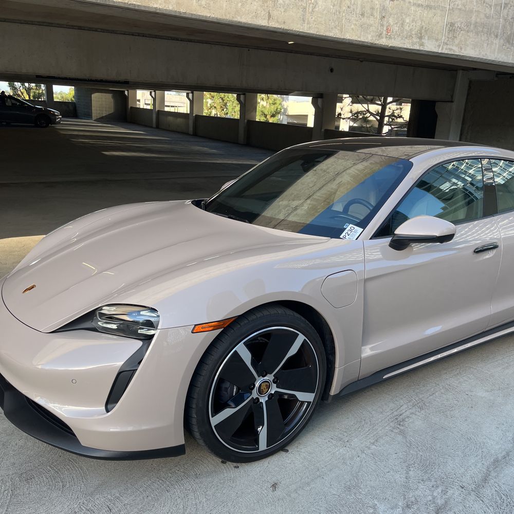 2022 Porsche Taycan Base