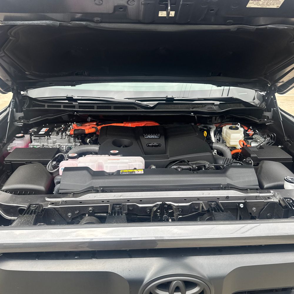 2024 Toyota Tundra Limited HV