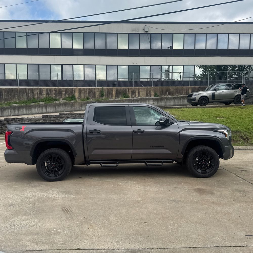 2024 Toyota Tundra Limited HV