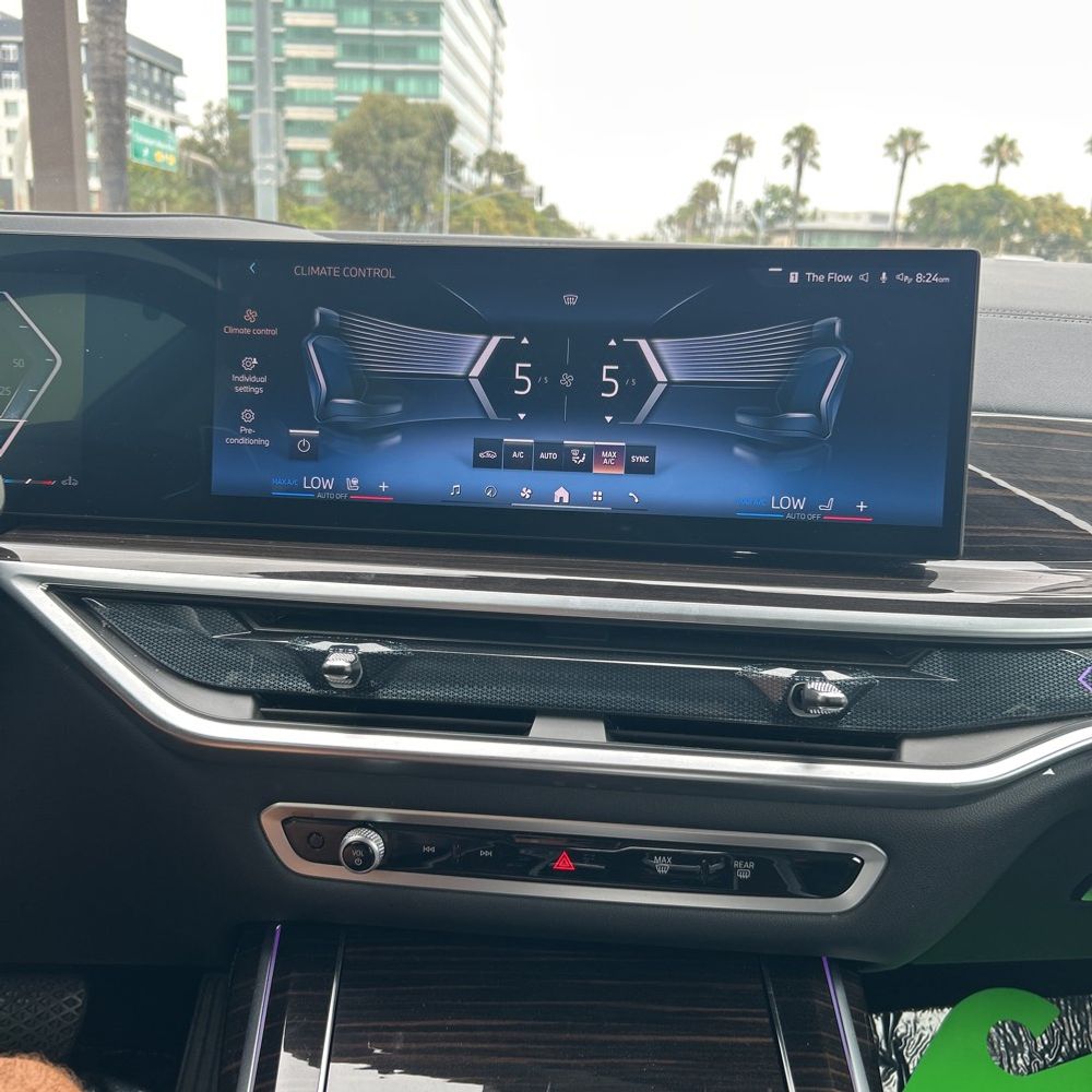 2025 BMW X7 XDrive40i