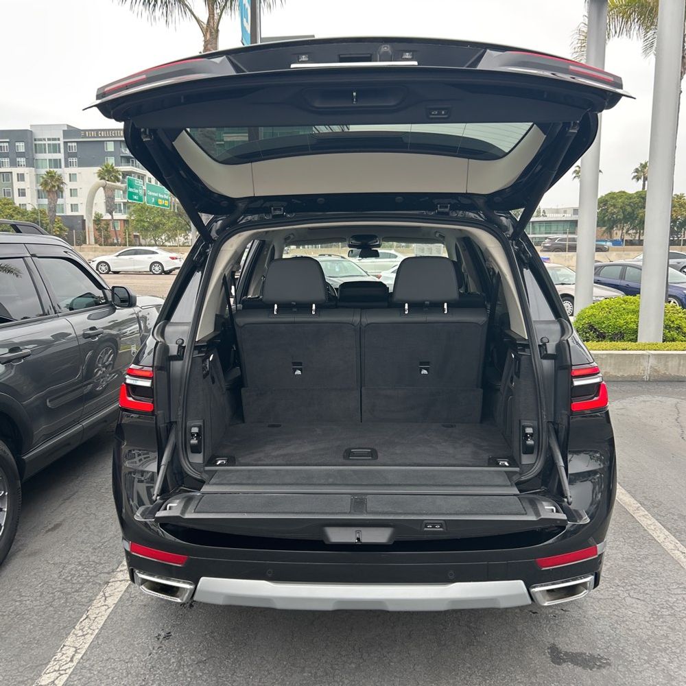 2025 BMW X7 XDrive40i