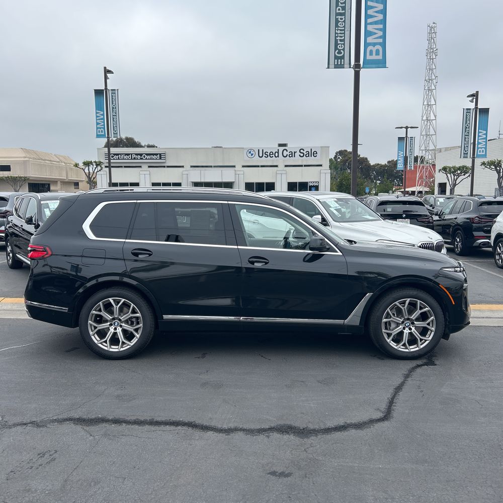 2025 BMW X7 XDrive40i
