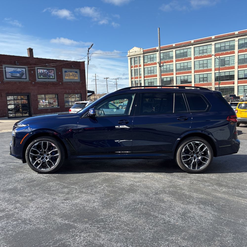 2024 BMW X7 xDrive40i