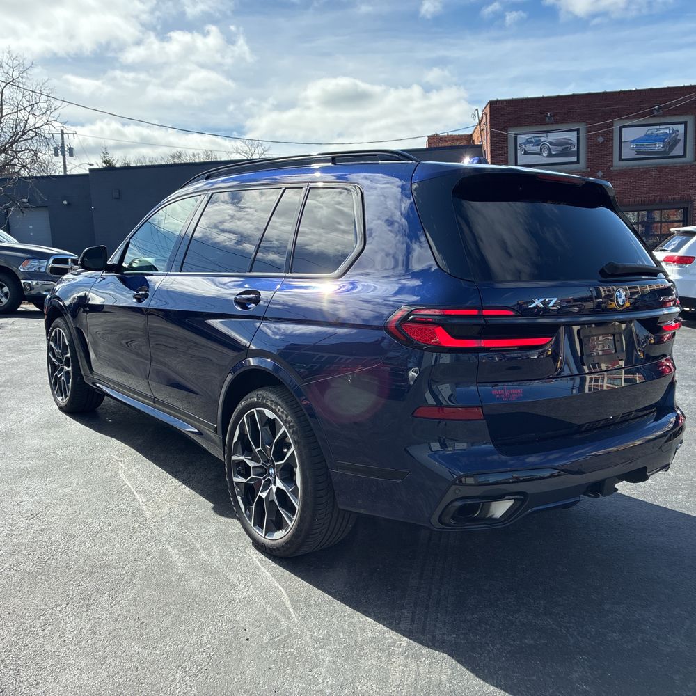 2024 BMW X7 xDrive40i