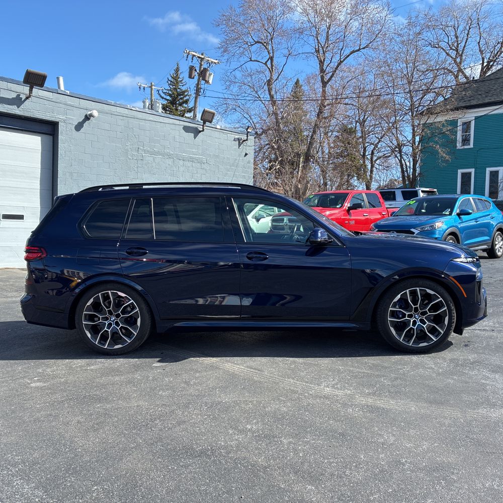 2024 BMW X7 xDrive40i