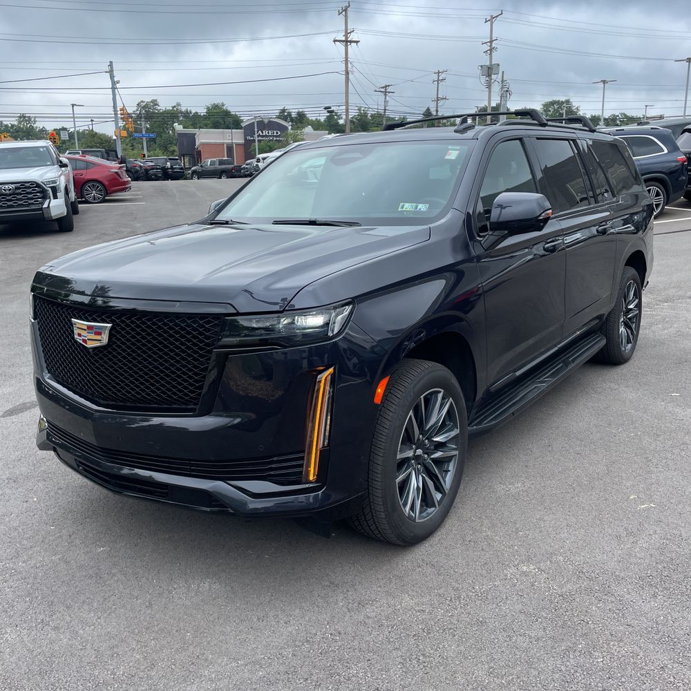 2023 Cadillac Escalade ESV Sport Platinum