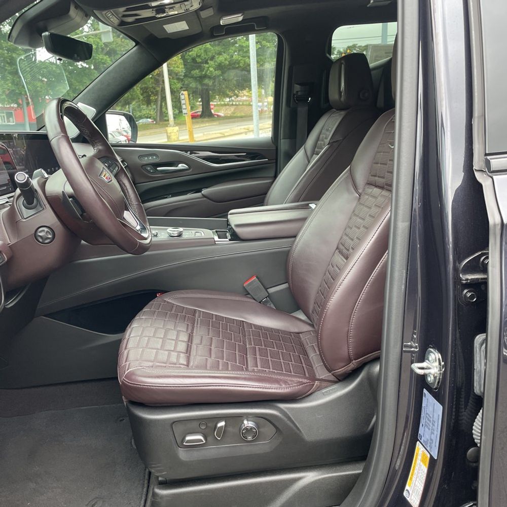 2023 Cadillac Escalade ESV Sport Platinum