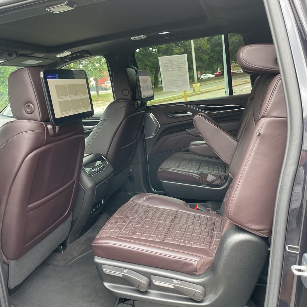 2023 Cadillac Escalade ESV Sport Platinum