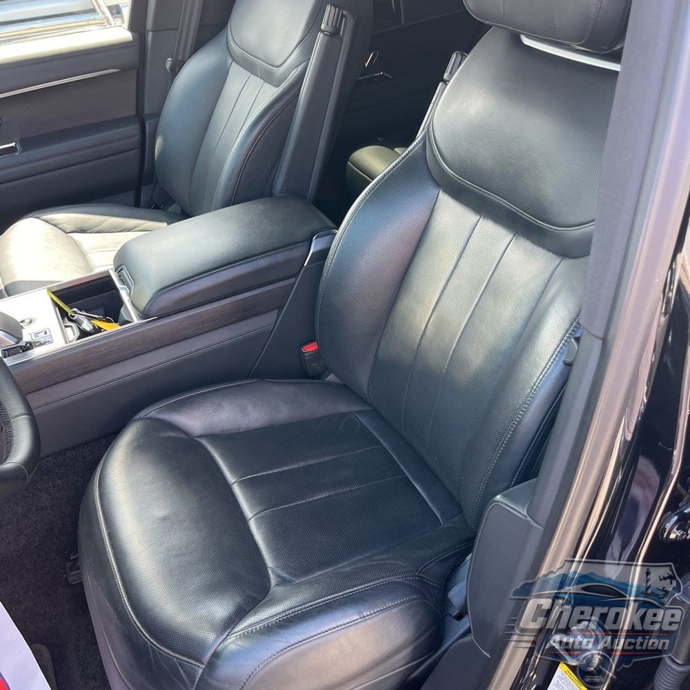 2024 Land Rover Range Rover P550e Autobiography