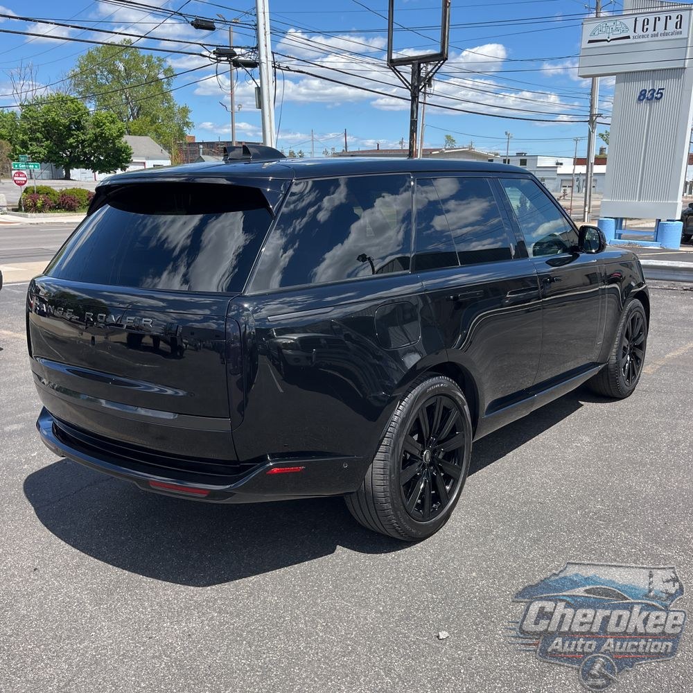 2024 Land Rover Range Rover P550e Autobiography