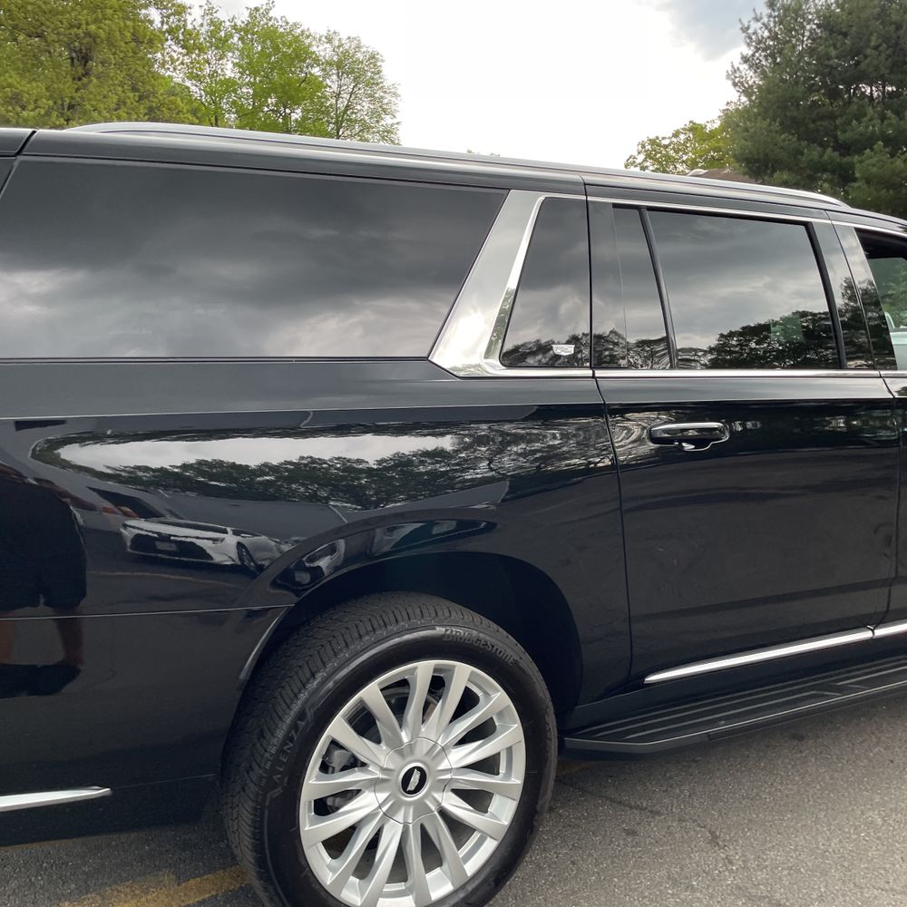 2024 Cadillac Escalade ESV Luxury