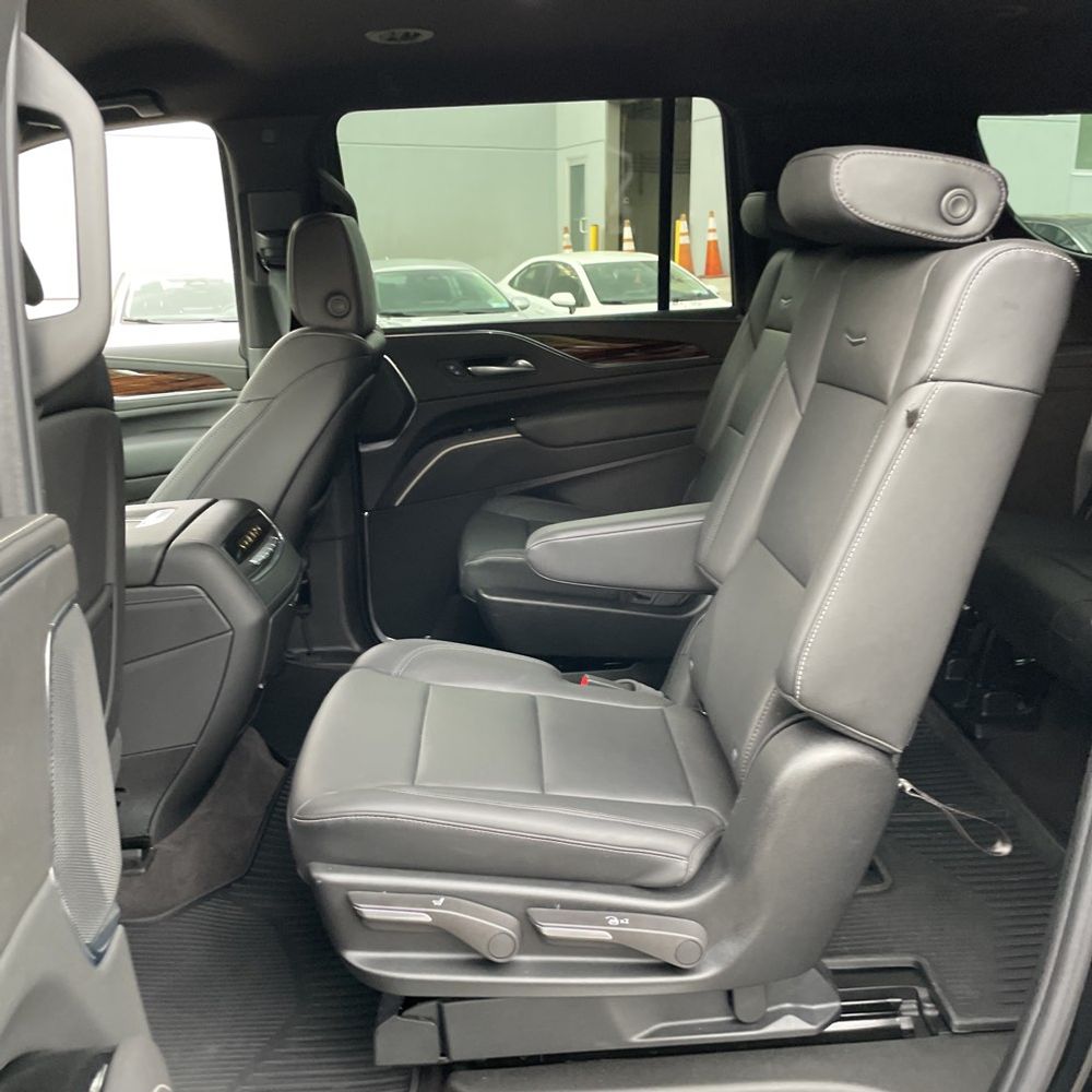 2024 Cadillac Escalade ESV Luxury
