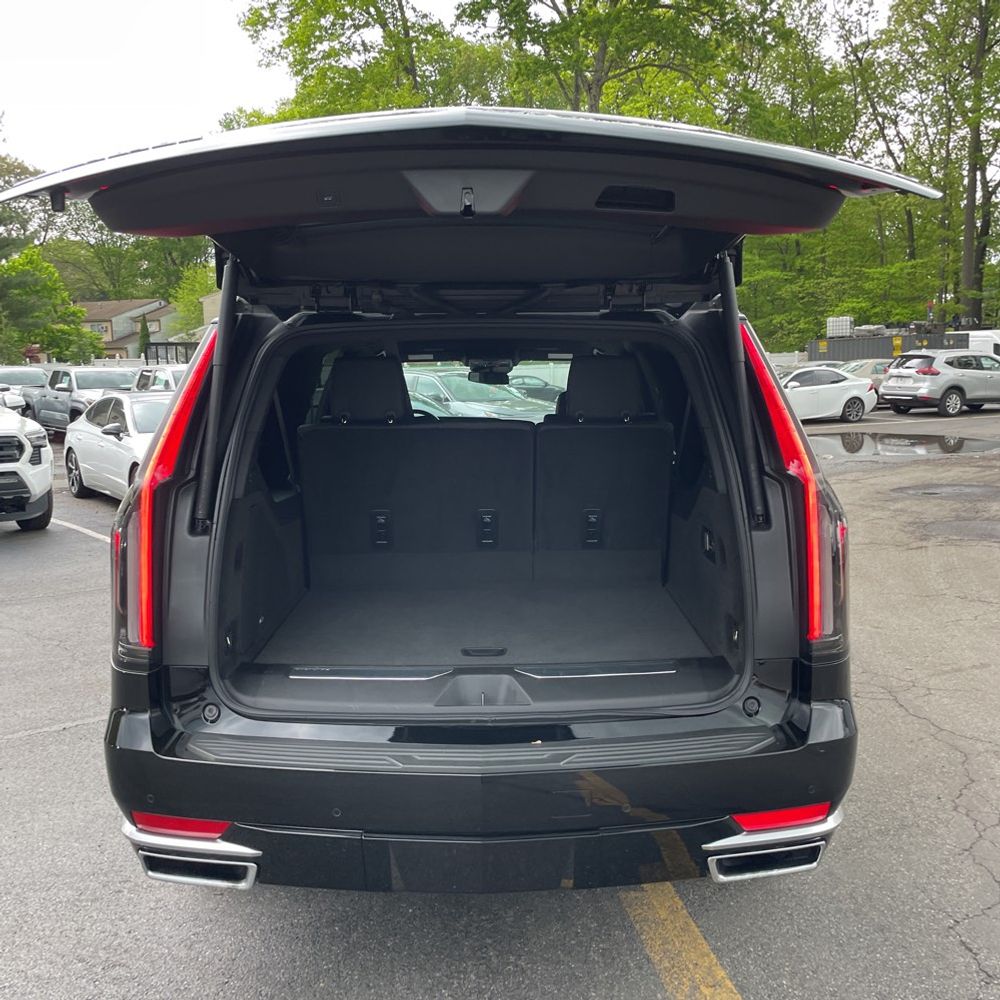 2024 Cadillac Escalade ESV Luxury